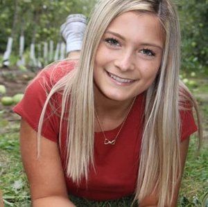 Meet your Posher, Abbey